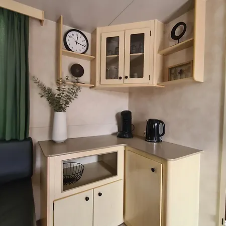 אתר קמפינג Toscane Aan Zee, Viareggio- Mobile Home-chalet, Pisa, Lucca -zr3 *